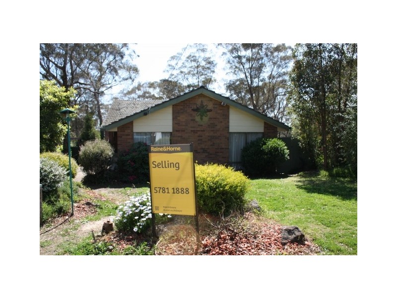 6 LINK AVENUE, Kilmore VIC 3764