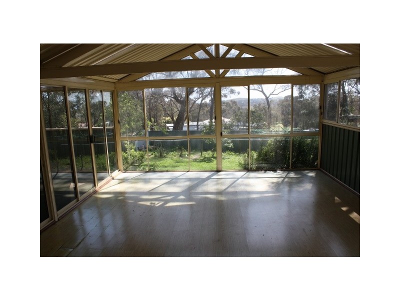 6 LINK AVENUE, Kilmore VIC 3764