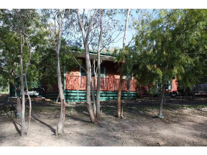 1 DEREK DRIVE, Broadford VIC 3658