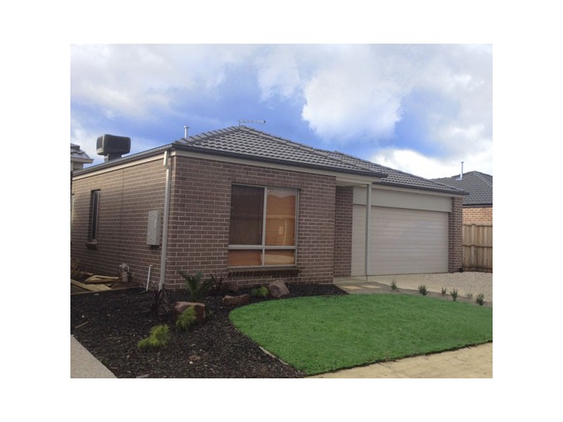 15 Middlebrook Tce, Wallan VIC 3756