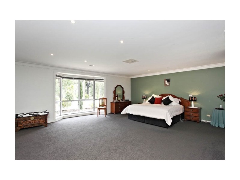 201 Edenvale Crescent, Kinglake West VIC 3757