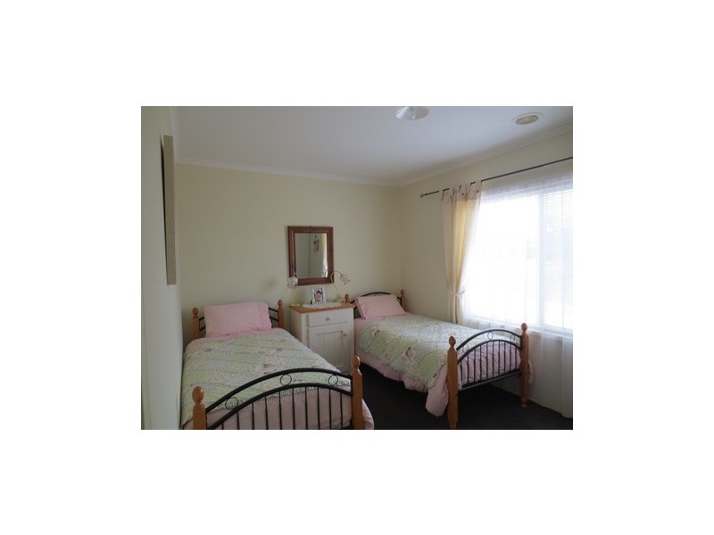 5 Elvin Drive, Kinglake VIC 3763