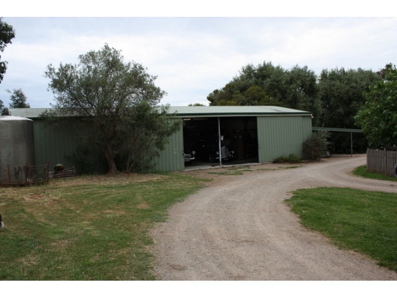 386 wildwood road, Oaklands Junction VIC 3063