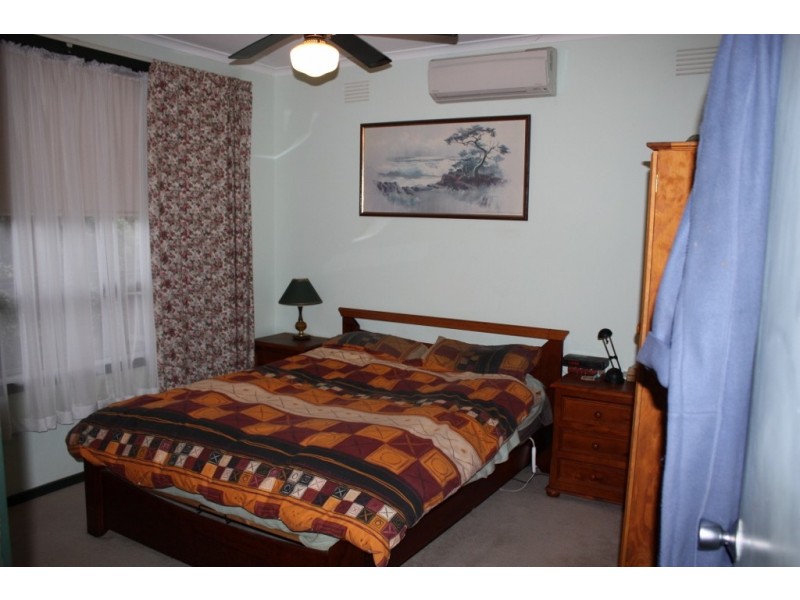 Oaklands Junction VIC 3063