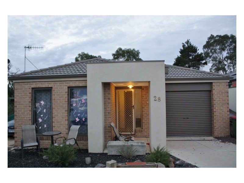 28 CHLOE DRIVE, Broadford VIC 3658