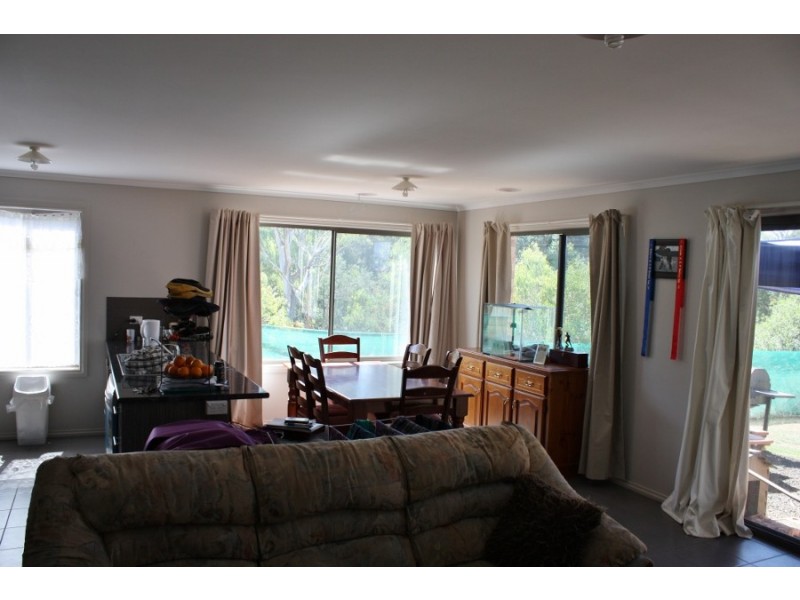 28 CHLOE DRIVE, Broadford VIC 3658