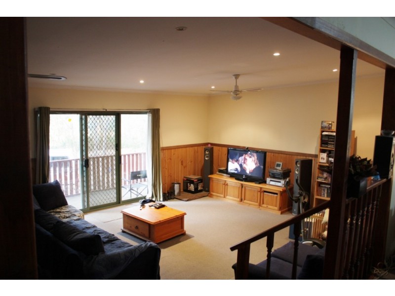 1 Derek Drive, Broadford VIC 3658