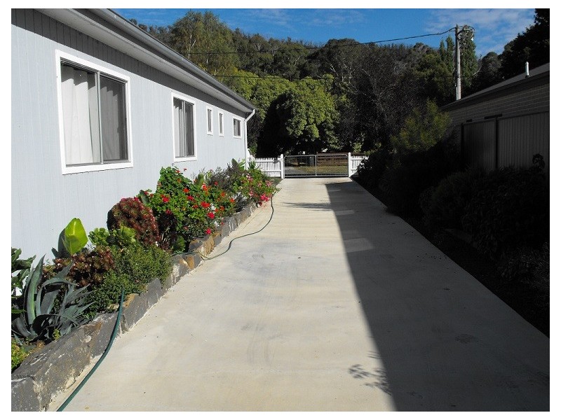 26 Riverside Crescent, Hazeldene VIC 3658