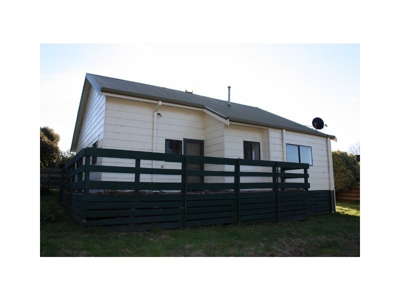 16 Powlet Street, Kilmore VIC 3764