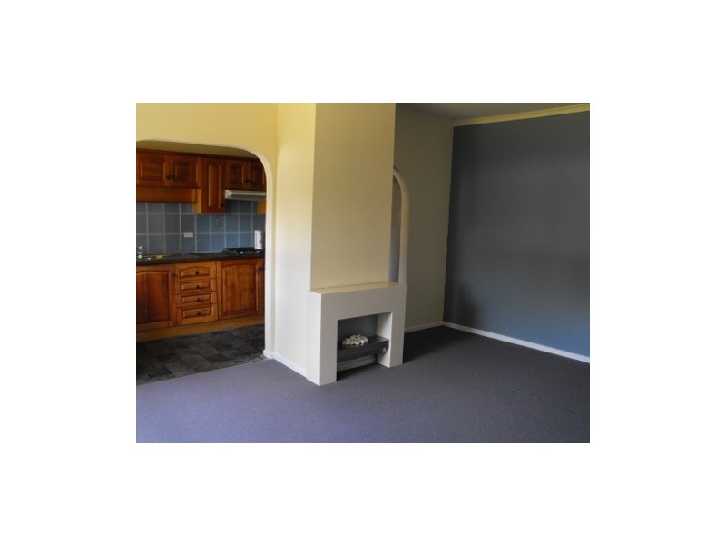 16 Powlet Street, Kilmore VIC 3764