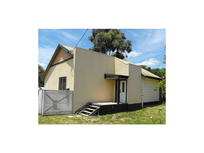 16 Powlet Street, Kilmore VIC 3764