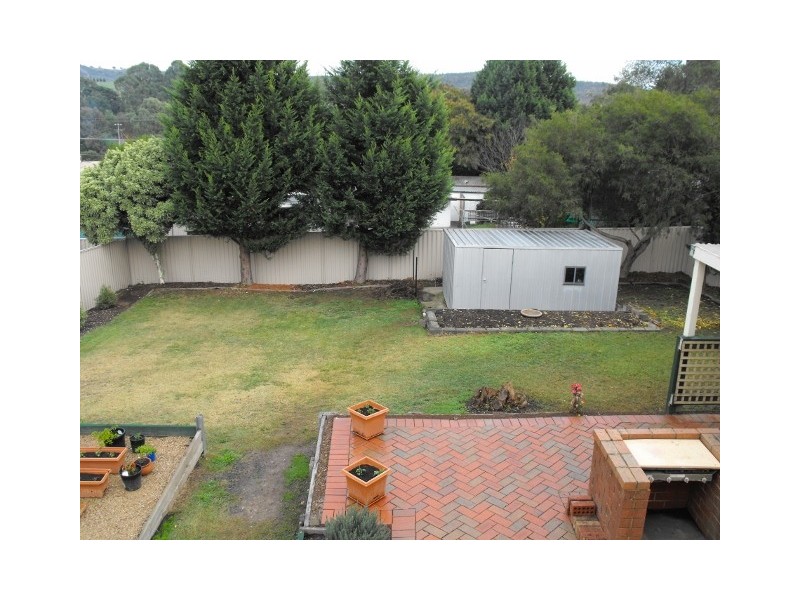 12 Steven St, Waterford Park VIC 3658