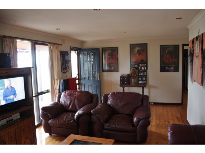 52 Grahams Track, Lancefield VIC 3435