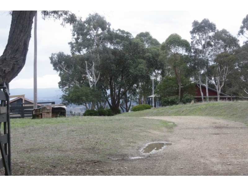 52 Grahams Track, Lancefield VIC 3435