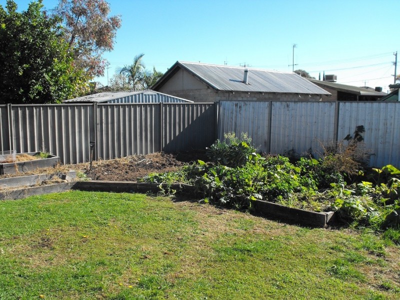 5 Oak Street, Shepparton VIC 3630