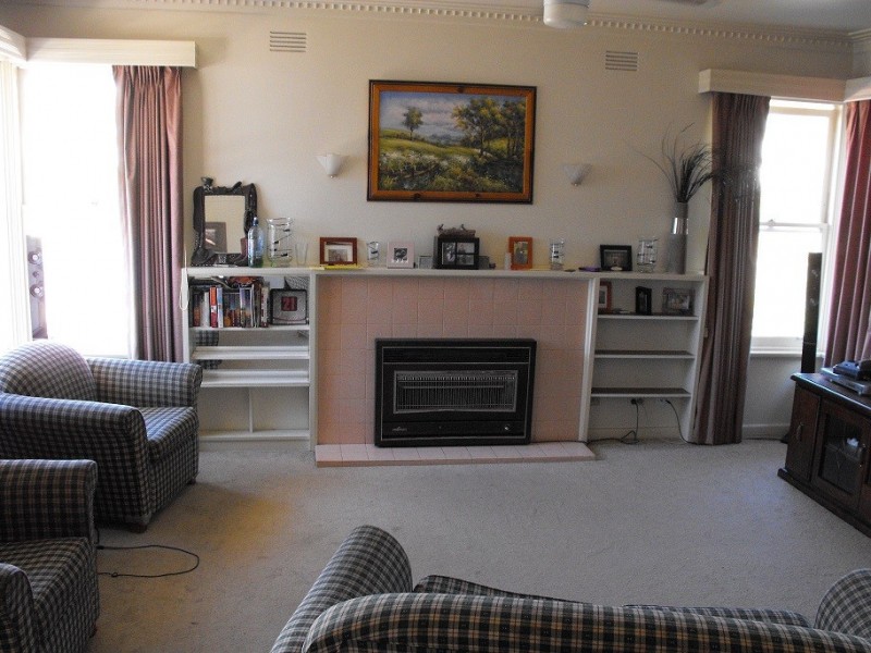 5 Oak Street, Shepparton VIC 3630