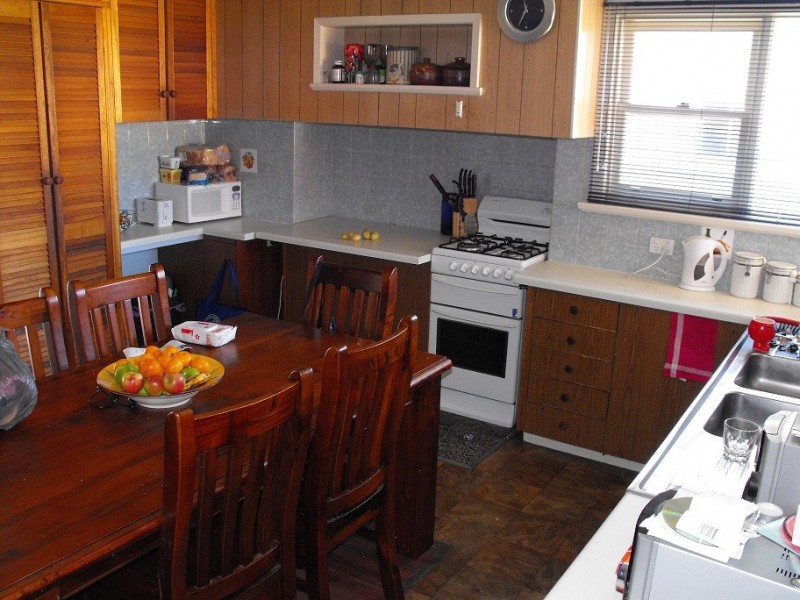 5 Oak Street, Shepparton VIC 3630