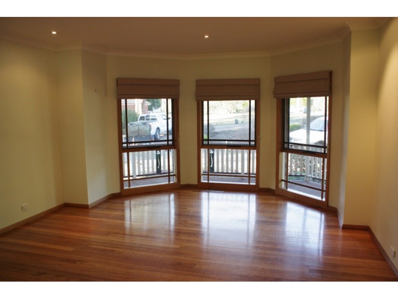 87 DONALDSON DRIVE, Broadford VIC 3658