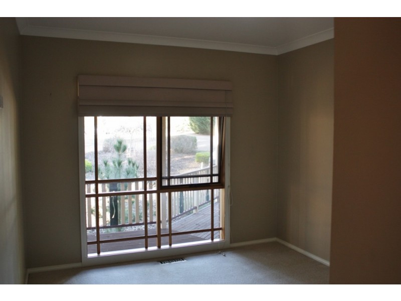 87 DONALDSON DRIVE, Broadford VIC 3658