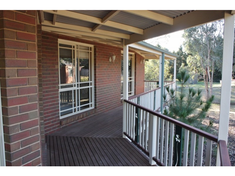 87 DONALDSON DRIVE, Broadford VIC 3658