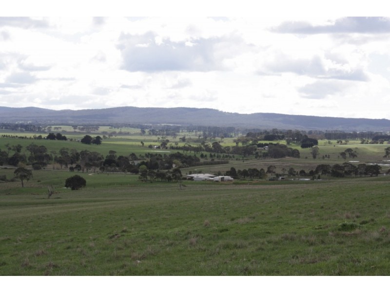 52 Grahams Track, Lancefield VIC 3435