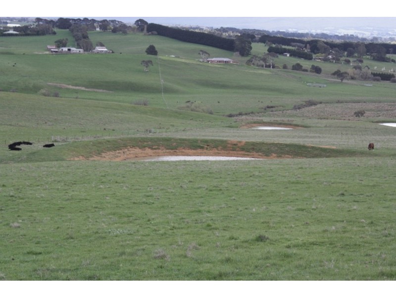 52 Grahams Track, Lancefield VIC 3435