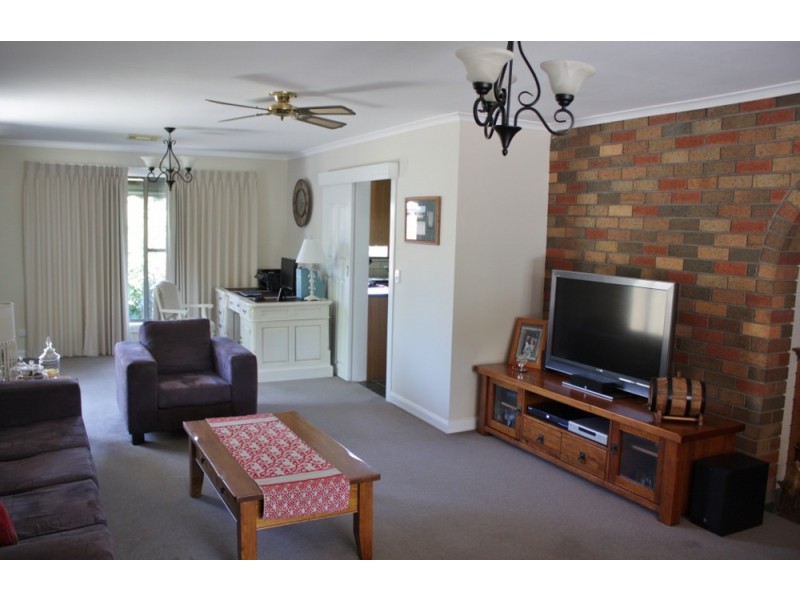 6 First Street, Broadford VIC 3658