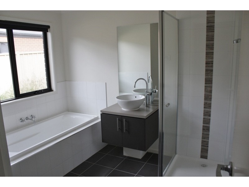 3 Chloe drive, Broadford VIC 3658