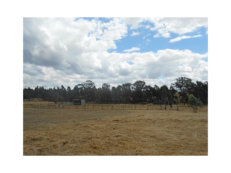 2 Rida Park Drive, Kilmore VIC 3764