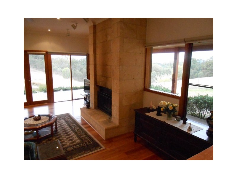 64 Killingworth West Rd, Yea VIC 3717