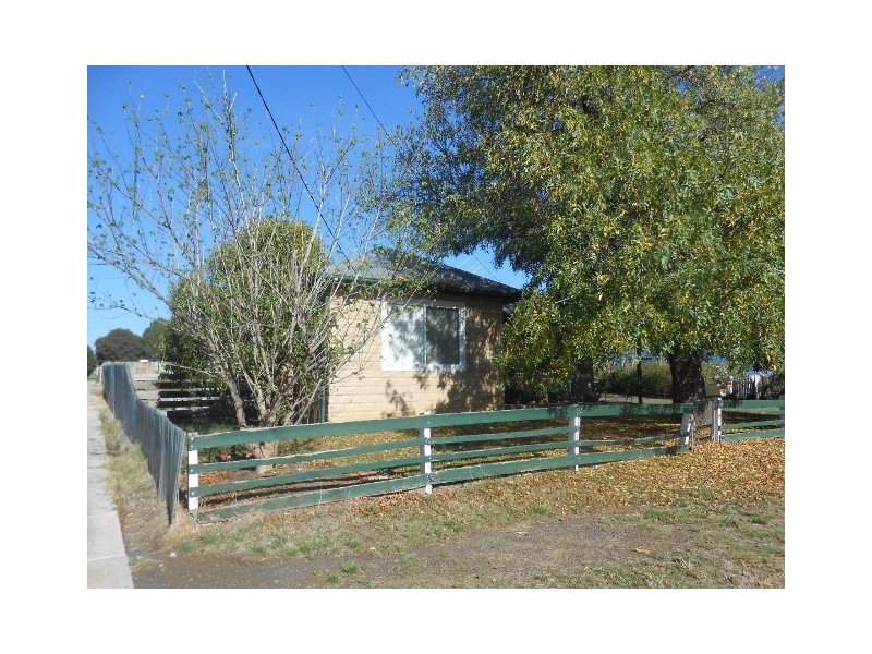 42 Pinniger Street, Broadford VIC 3658