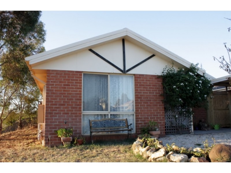 1/1 Jandarew, Kilmore VIC 3764