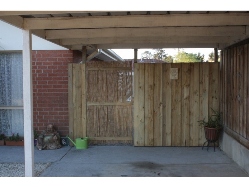 1/1 Jandarew, Kilmore VIC 3764