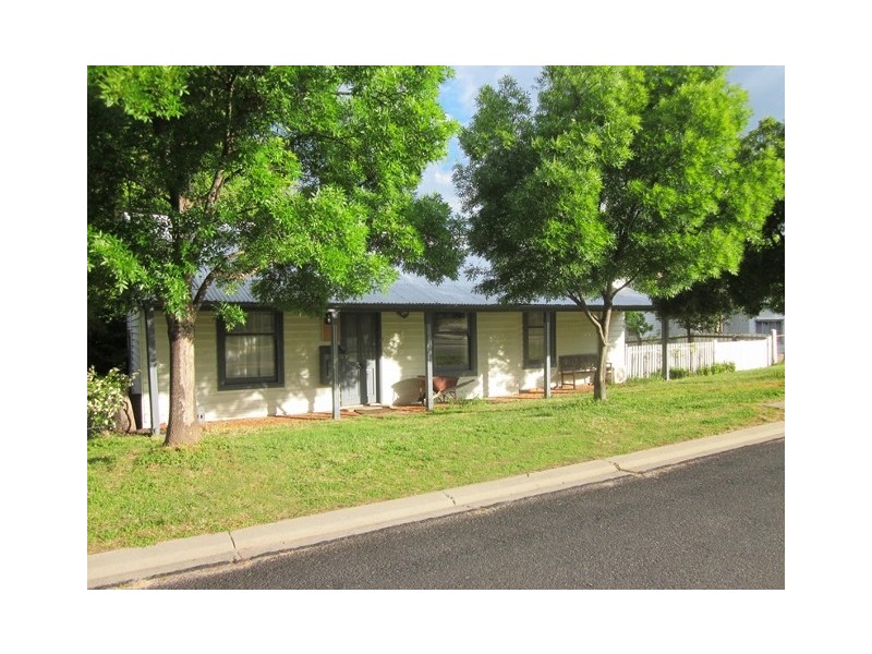34 High Street, Pyalong VIC 3521