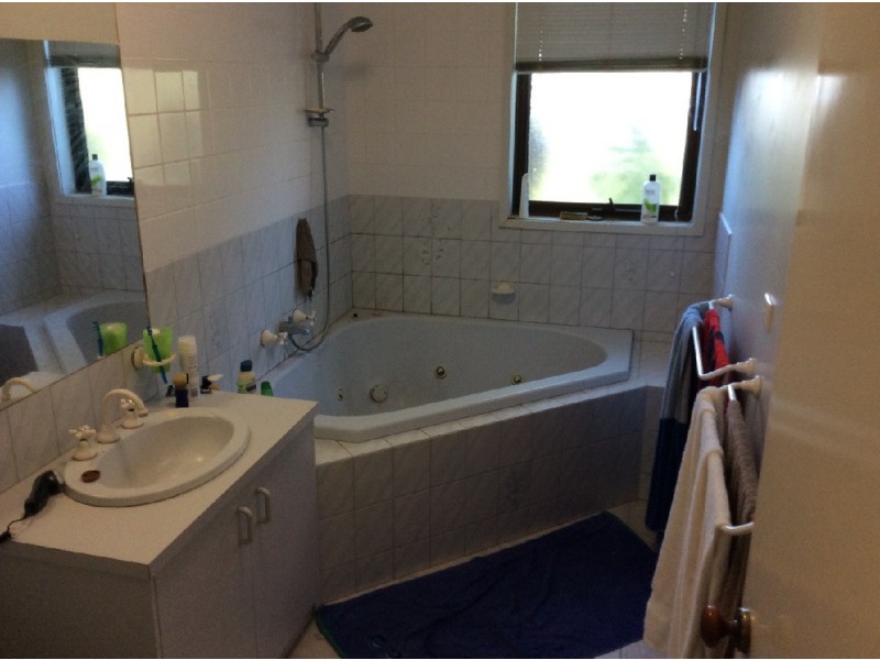 58 Highlands Road, Seymour VIC 3660