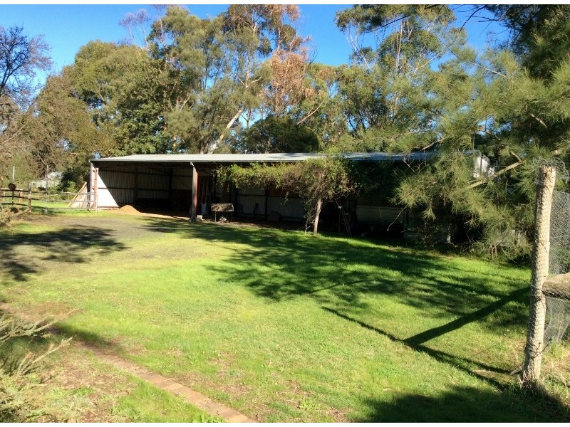 58 Highlands Road, Seymour VIC 3660