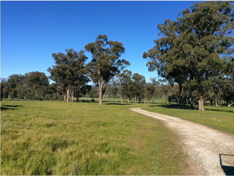 525 Highlands Road, Seymour VIC 3660