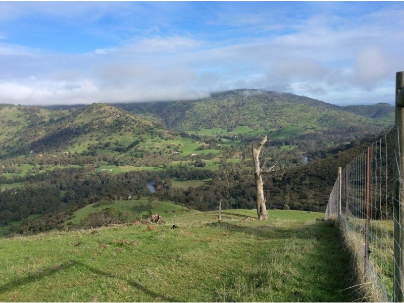 2 Bottrils Lane, Whiteheads Creek VIC 3660