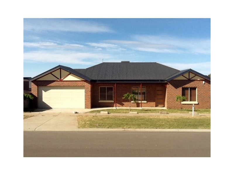 34 Natures Run, Kilmore VIC 3764