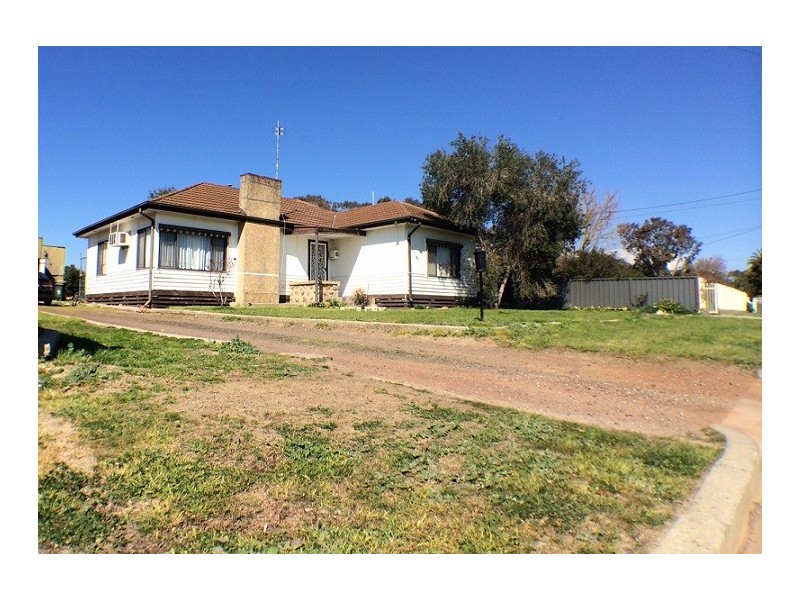 16 Grattan Street, Seymour VIC 3660