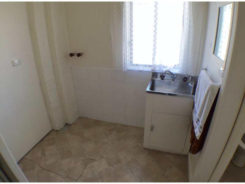 16 Delhi Street, Seymour VIC 3660