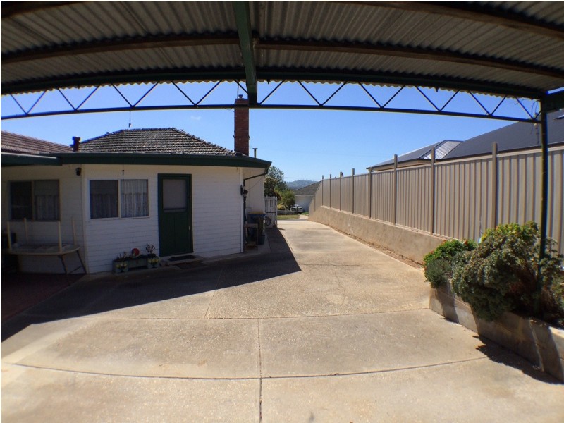 16 Delhi Street, Seymour VIC 3660