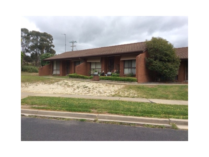 227a Anzac Avenue, Seymour VIC 3660