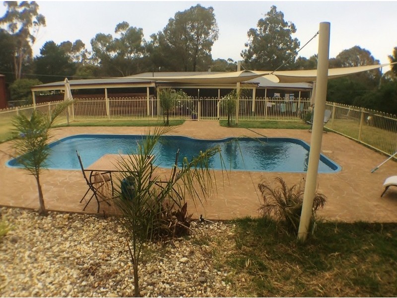 5 Dempsey Rd, Seymour VIC 3660