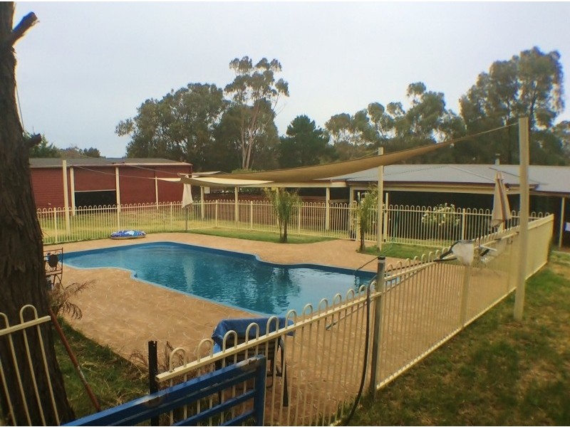 5 Dempsey Rd, Seymour VIC 3660