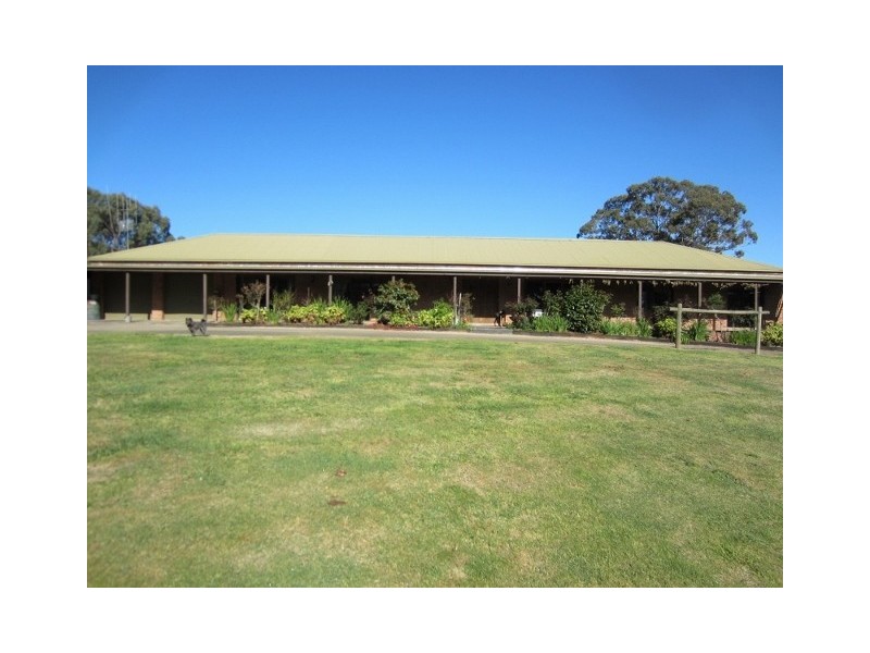 30 Box Forest Rd, Broadford VIC 3658