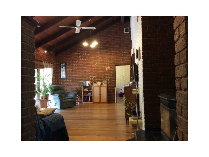 30 Box Forest Rd, Broadford VIC 3658