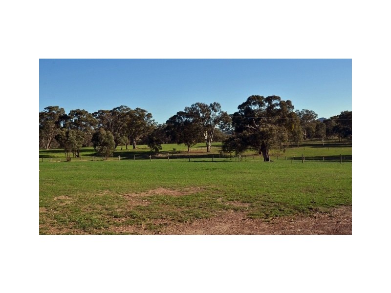 30 Box Forest Rd, Broadford VIC 3658
