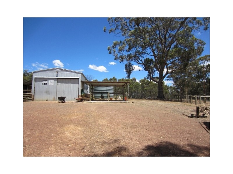 30 Box Forest Rd, Broadford VIC 3658