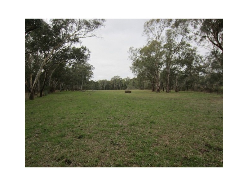 30 Box Forest Rd, Broadford VIC 3658